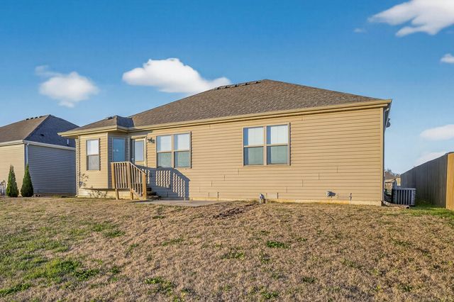 468 W Barcelona Street, Republic, MO 65738