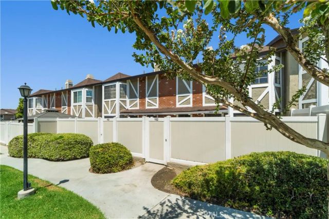 162 Greenbriar, La Puente, CA 91744