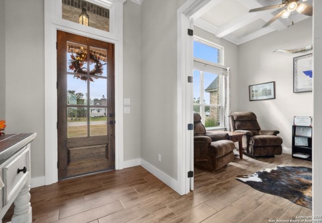 451 Stone Loop, Castroville, TX 78009