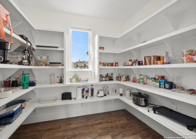 451 Stone Loop, Castroville, TX 78009