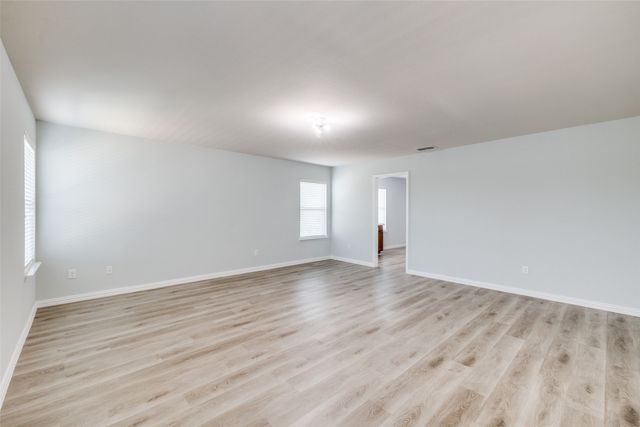 915 Penny Royal Court, Arlington, TX 76002