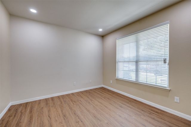 915 Penny Royal Court, Arlington, TX 76002