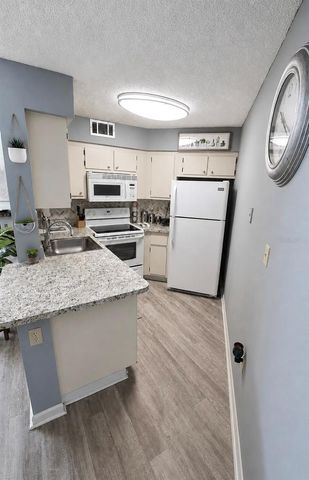 3712 SOUTHPOINTE DRIVE U6, Orlando, FL 32822