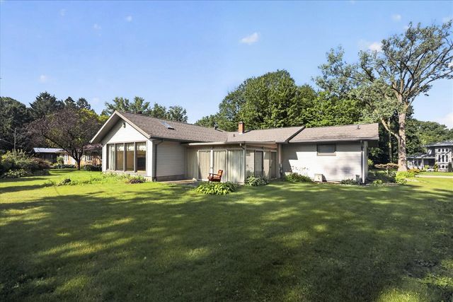 1051 Sylvan Road, Benton Harbor, MI 49022
