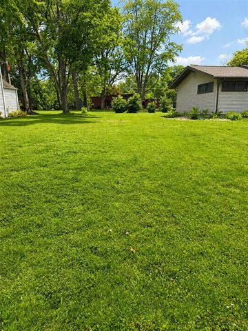 1051 Sylvan Road, Benton Harbor, MI 49022