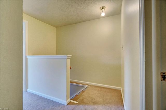 122 Sterling CT, Yorktown, VA 23693