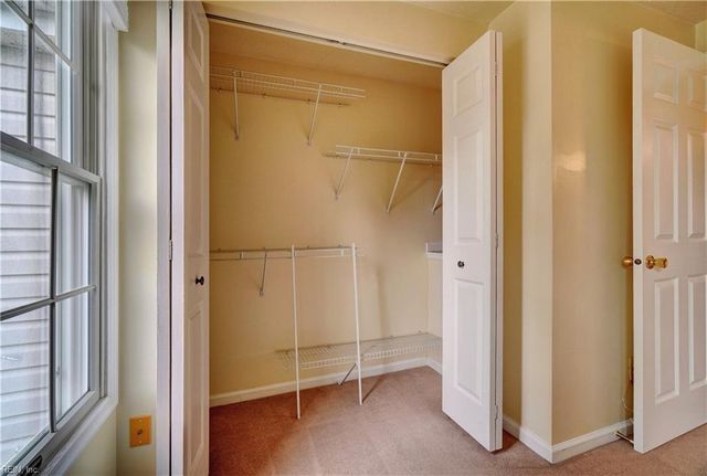 122 Sterling CT, Yorktown, VA 23693