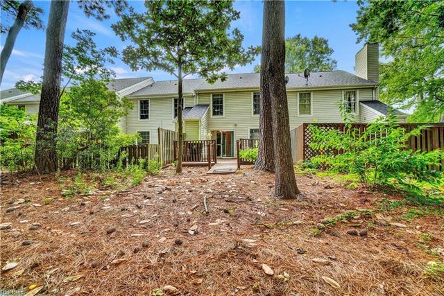 122 Sterling CT, Yorktown, VA 23693