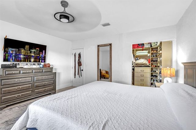 3364 NW 51st Ter, Miami, FL 33142