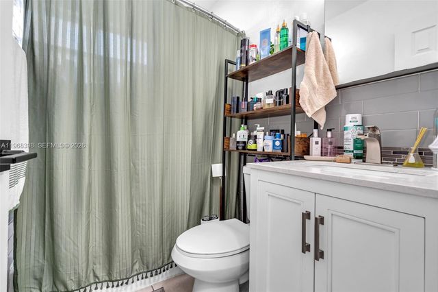 3364 NW 51st Ter, Miami, FL 33142