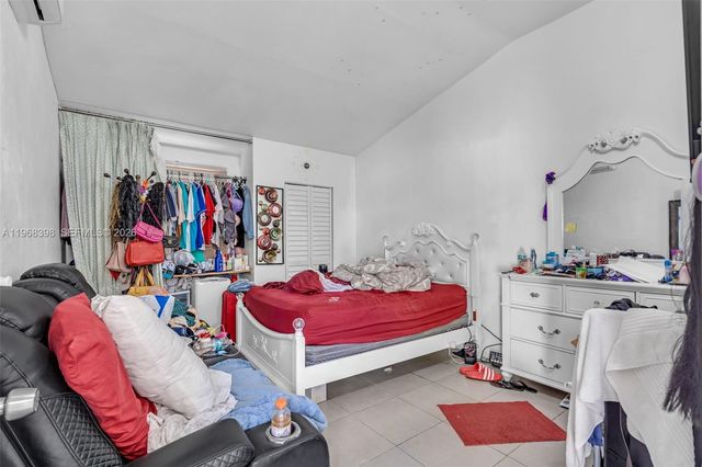 3364 NW 51st Ter, Miami, FL 33142