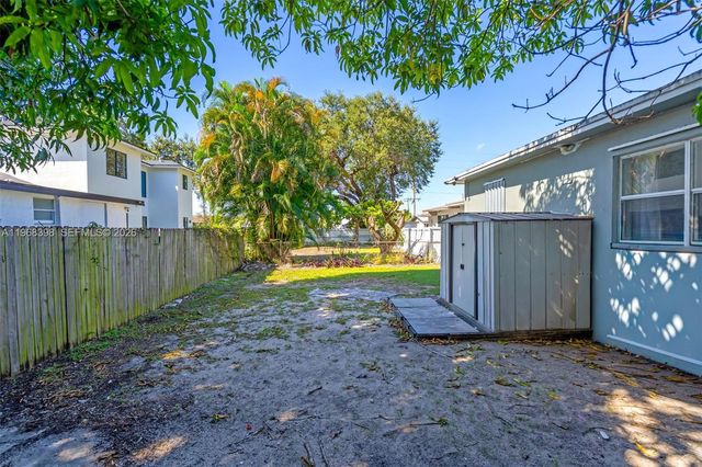 3364 NW 51st Ter, Miami, FL 33142