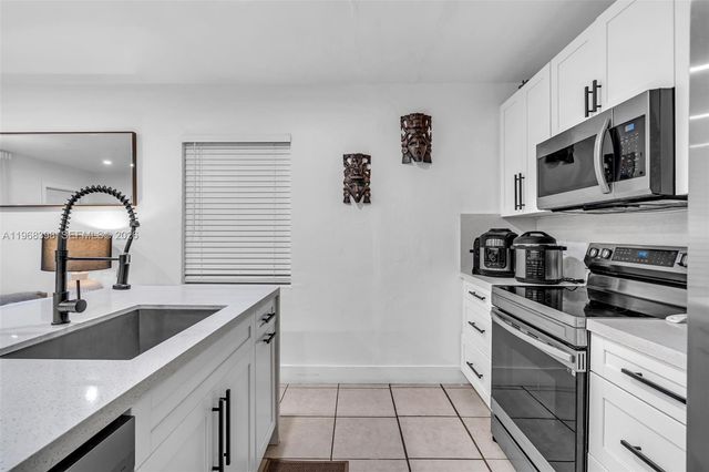 3364 NW 51st Ter, Miami, FL 33142