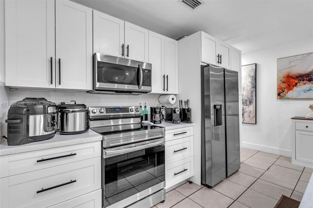 3364 NW 51st Ter, Miami, FL 33142