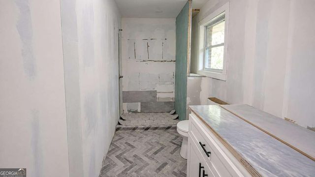 3042 Peek Road NW, Atlanta, GA 30318