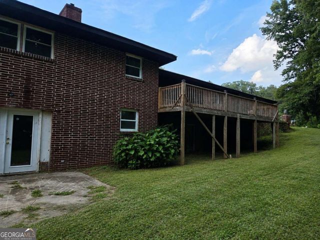 3042 Peek Road NW, Atlanta, GA 30318