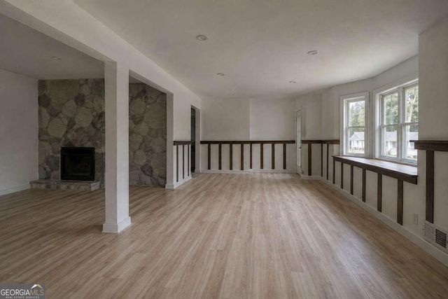 3042 Peek Road NW, Atlanta, GA 30318
