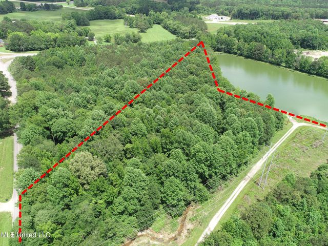 Jacinto Road, Booneville, MS 38829