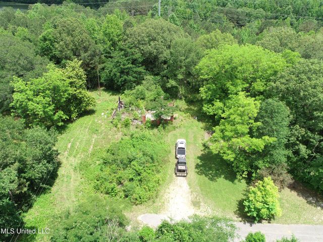Jacinto Road, Booneville, MS 38829