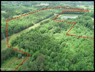 Jacinto Road, Booneville, MS 38829