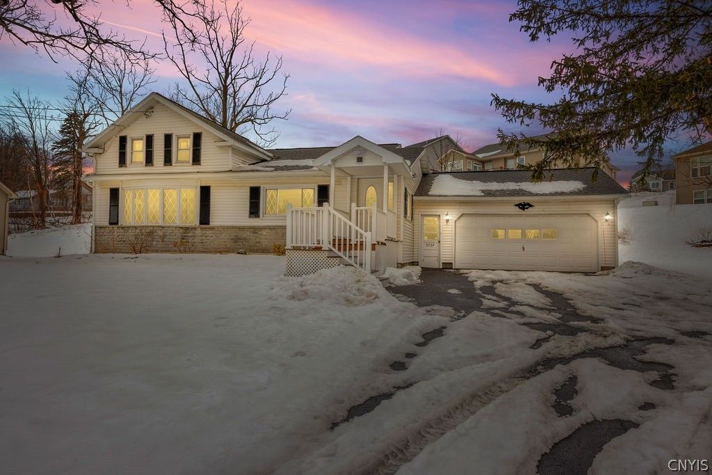 3759 Warners Road, Camillus, NY 13209