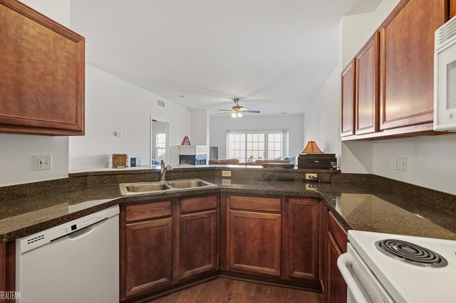 43540 Pendleton Circle, Sterling Heights, MI 48313