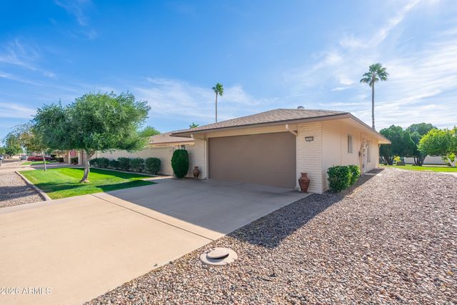 12555 W SENECA Drive, Sun City West, AZ 85375