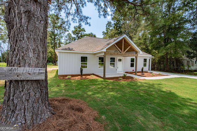101 Little Farm Lane, Kathleen, GA 31047