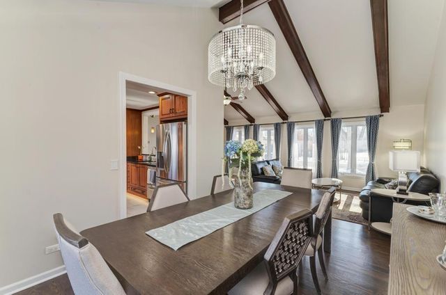 1030 W Kendall Terrace, Addison, IL 60101