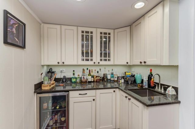 1030 W Kendall Terrace, Addison, IL 60101