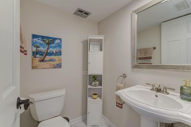 1030 W Kendall Terrace, Addison, IL 60101