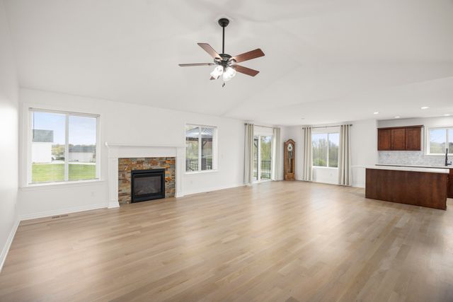 679 Pheasant Ridge Drive, Brandon Charter Twp, MI 48462