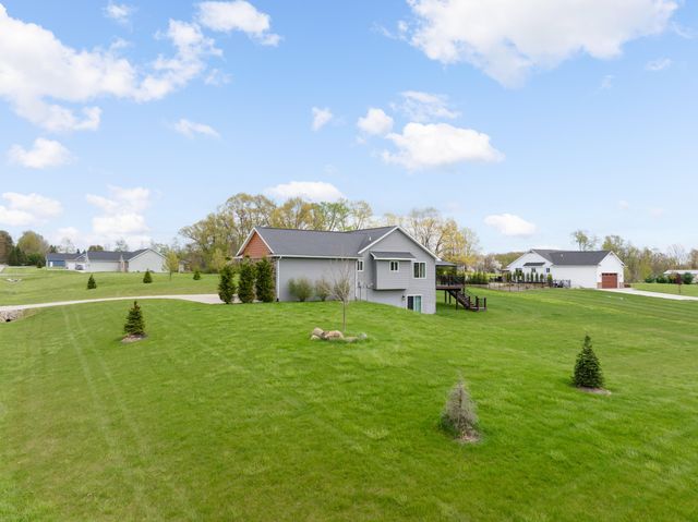 679 Pheasant Ridge Drive, Brandon Charter Twp, MI 48462