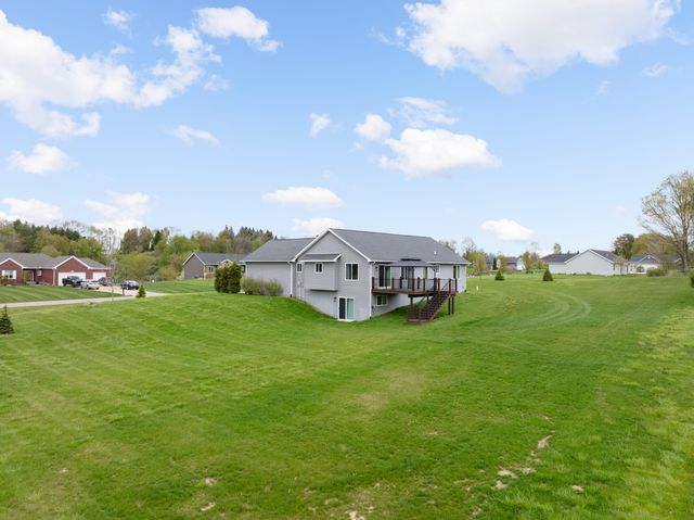 679 Pheasant Ridge Drive, Brandon Charter Twp, MI 48462