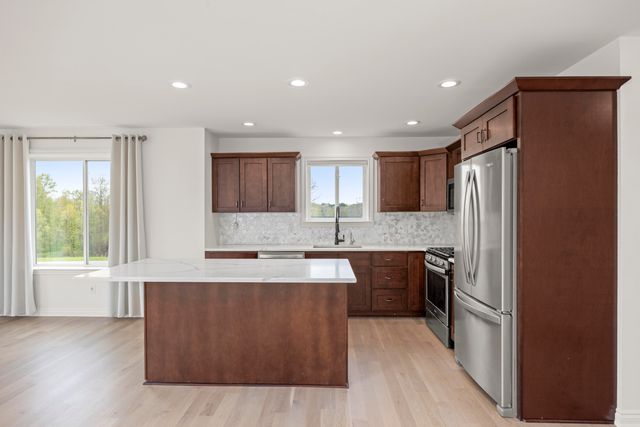 679 Pheasant Ridge Drive, Brandon Charter Twp, MI 48462