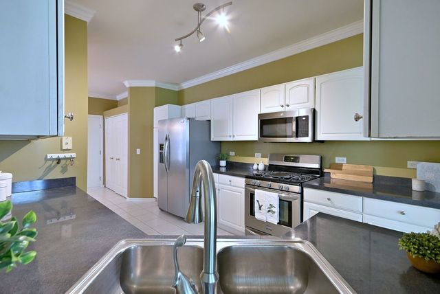 920 Highgate Lane, Grayslake, IL 60030