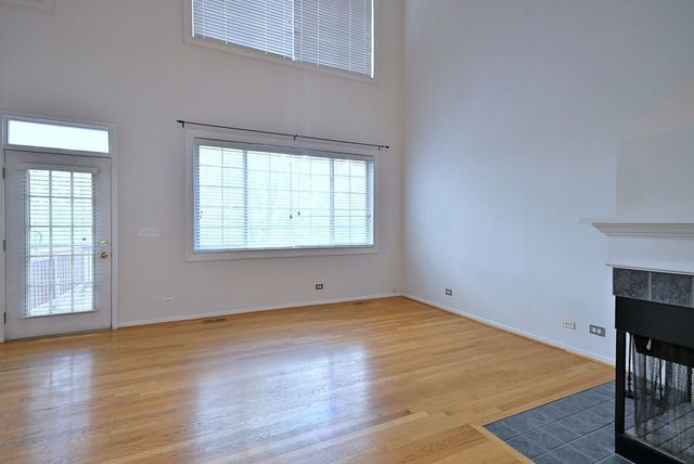 920 Highgate Lane, Grayslake, IL 60030