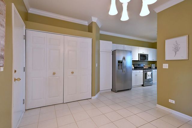 920 Highgate Lane, Grayslake, IL 60030