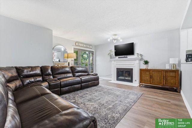 15106 Jackson Street, Omaha, NE 68154