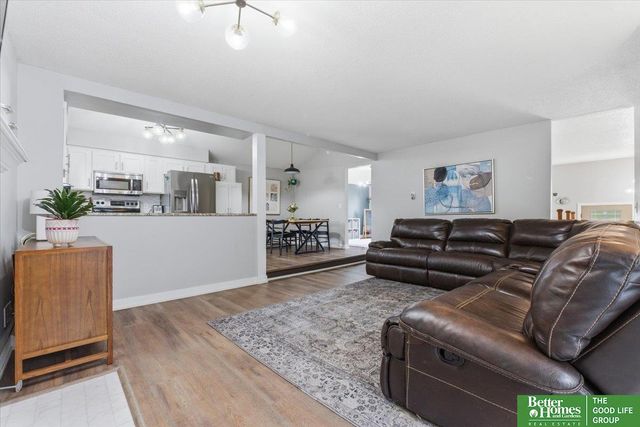 15106 Jackson Street, Omaha, NE 68154