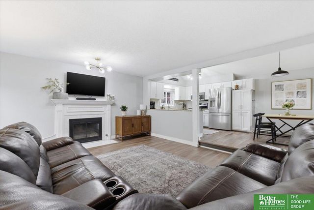 15106 Jackson Street, Omaha, NE 68154