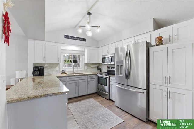 15106 Jackson Street, Omaha, NE 68154