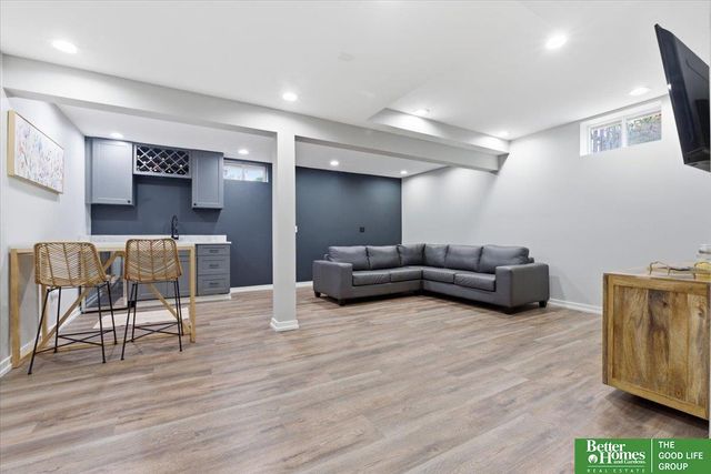 15106 Jackson Street, Omaha, NE 68154