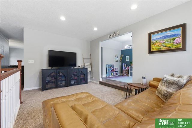 15106 Jackson Street, Omaha, NE 68154