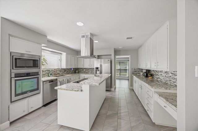 11947 Briar Forest Drive, Houston, TX 77077