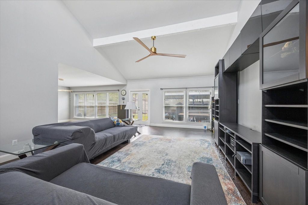 11947 Briar Forest Drive, Houston, TX 77077