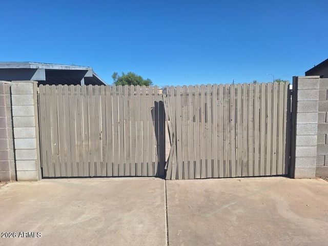 249 S WINTERHAVEN --, Mesa, AZ 85204