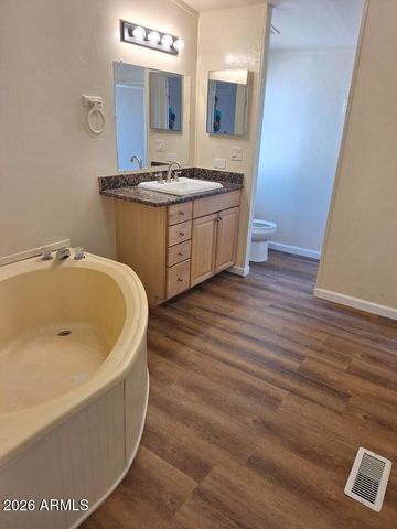249 S WINTERHAVEN --, Mesa, AZ 85204