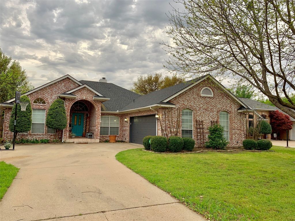 1507 Bridge Water Lane, Mansfield, TX 76063