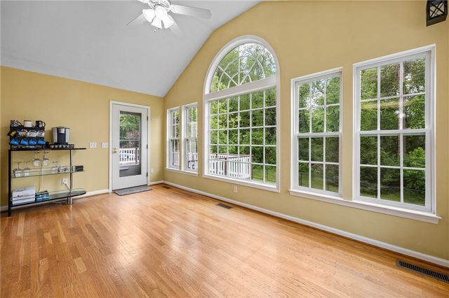 1310 Surrey Garden, Webster, NY 14580